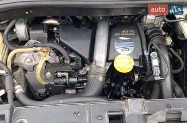Минивэн Renault Scenic 2011 в 