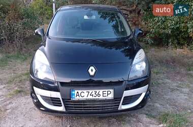 Минивэн Renault Scenic 2011 в 