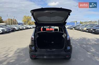 Минивэн Renault Scenic 2013 в 