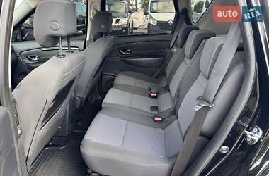 Минивэн Renault Scenic 2013 в 