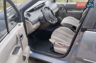 Минивэн Renault Scenic 2006 в 