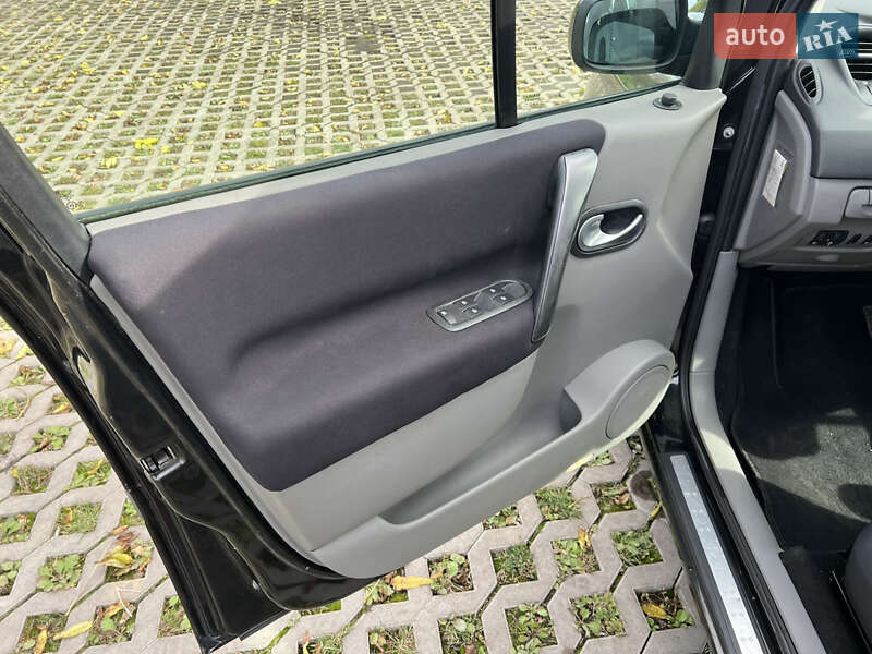 Минивэн Renault Scenic 2005 в Коломые