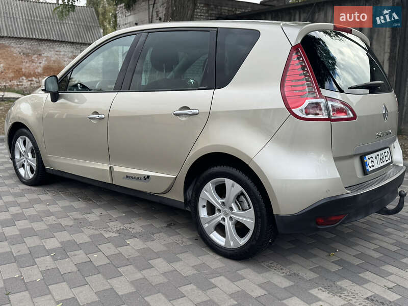 Мінівен Renault Scenic 2010 в Лубнах