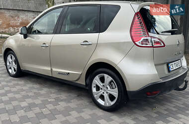Минивэн Renault Scenic 2010 в 