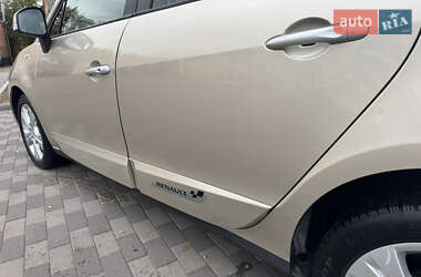 Минивэн Renault Scenic 2010 в 