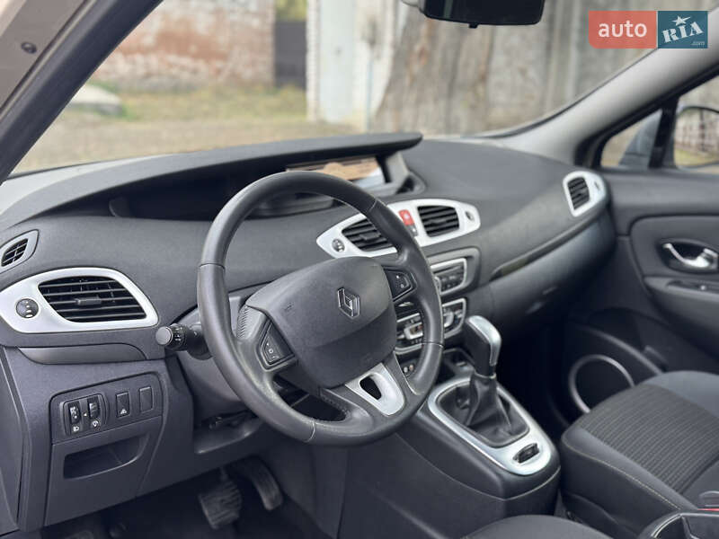 Мінівен Renault Scenic 2010 в Лубнах
