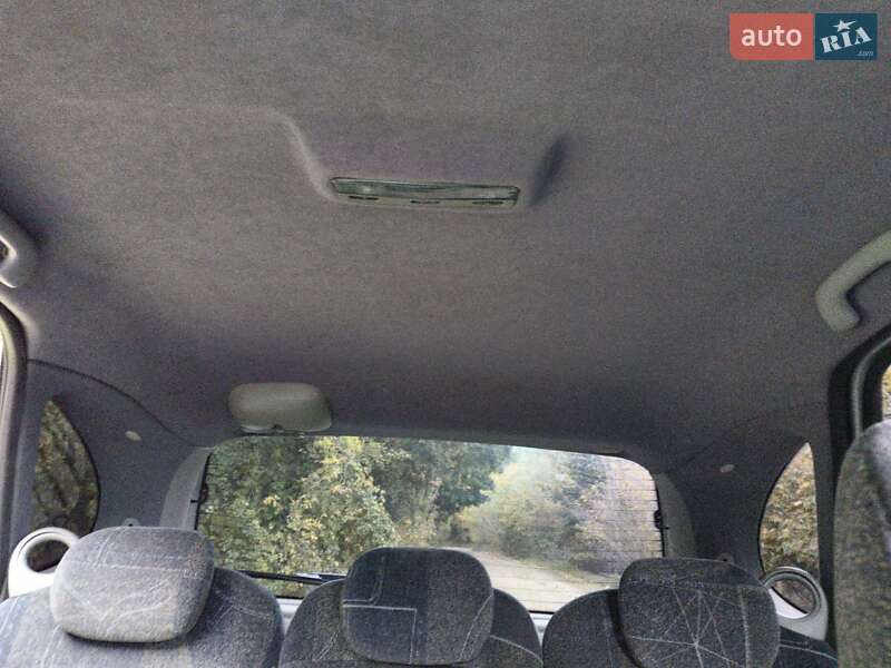 Мінівен Renault Scenic 2001 в Попільні фото 24 Мінівен Renault Scenic 2001 в Попільні