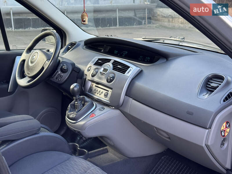 Минивэн Renault Scenic 2007 в Ровно