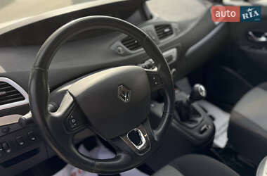 Минивэн Renault Scenic 2014 в 