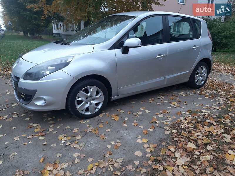 Минивэн Renault Scenic 2011 в Хороле
