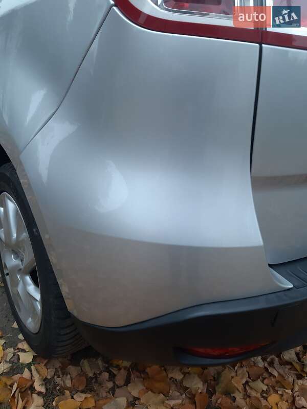 Минивэн Renault Scenic 2011 в Хороле
