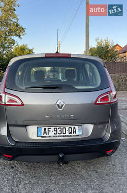 Минивэн Renault Scenic 2009 в 