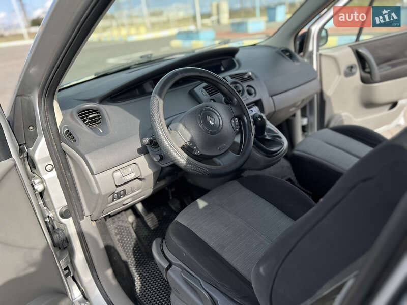 Мінівен Renault Scenic 2006 в Рені фото 13 Мінівен Renault Scenic 2006 в Рені