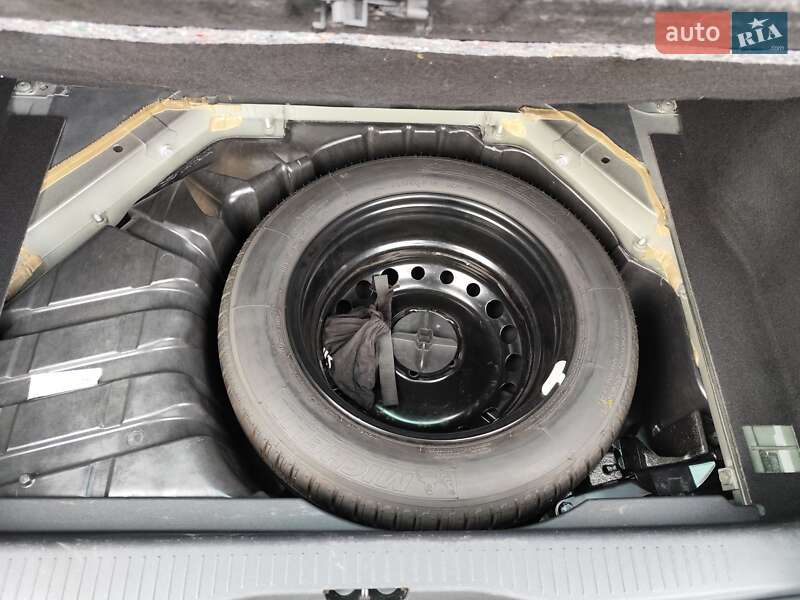 Мінівен Renault Scenic 2014 в Житомирі