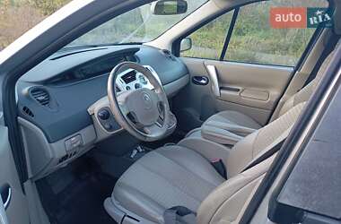Мінівен Renault Scenic 2004 в  фото 5 Мінівен Renault Scenic 2004 в