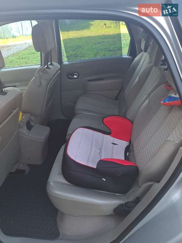 Минивэн Renault Scenic 2006 в Броварах