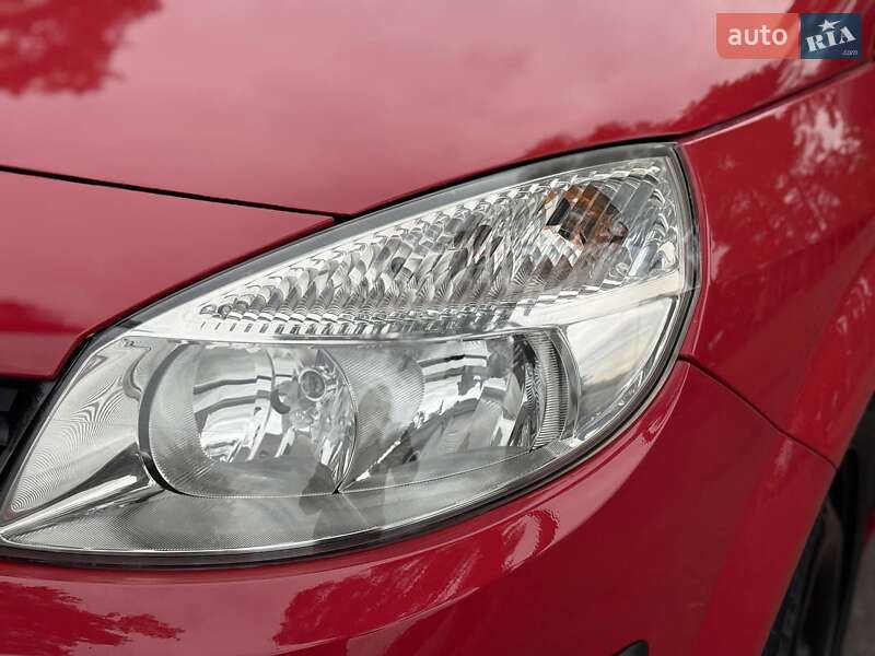 Минивэн Renault Scenic 2004 в Виннице