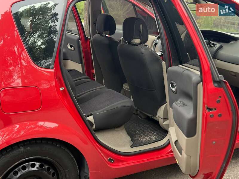 Минивэн Renault Scenic 2004 в Виннице