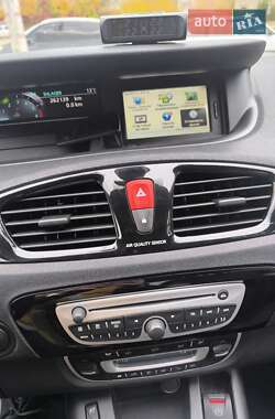 Минивэн Renault Scenic 2011 в 