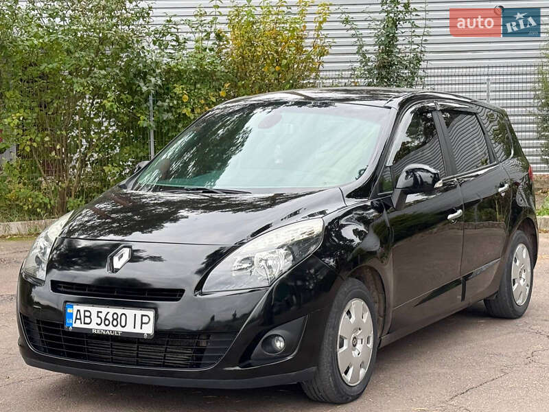 Мінівен Renault Scenic 2011 в 