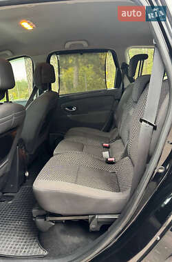 Мінівен Renault Scenic 2011 в 