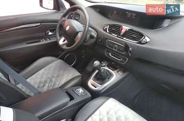 Минивэн Renault Scenic 2011 в 