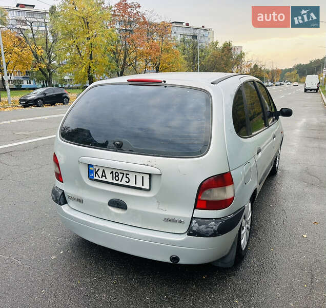 Мінівен Renault Scenic 2001 в Києві