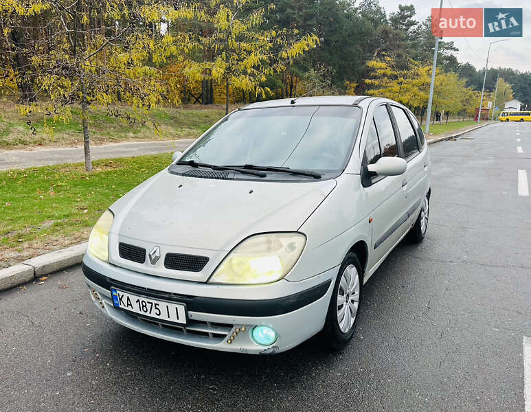 Мінівен Renault Scenic 2001 в Києві