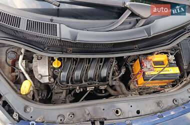 Минивэн Renault Scenic 2003 в 