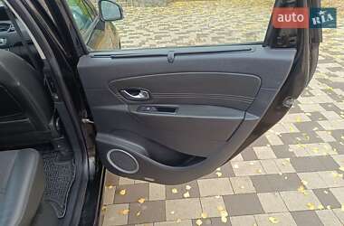 Минивэн Renault Scenic 2011 в 