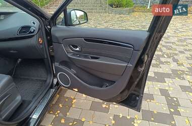 Минивэн Renault Scenic 2011 в 