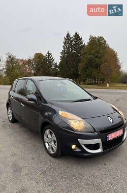 Минивэн Renault Scenic 2009 в 