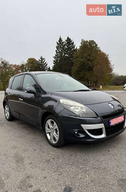 Минивэн Renault Scenic 2009 в 