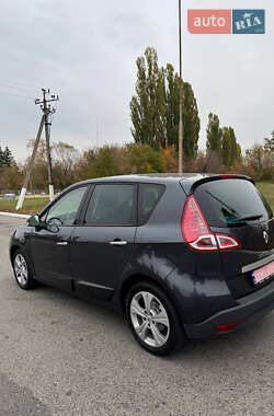 Минивэн Renault Scenic 2009 в 