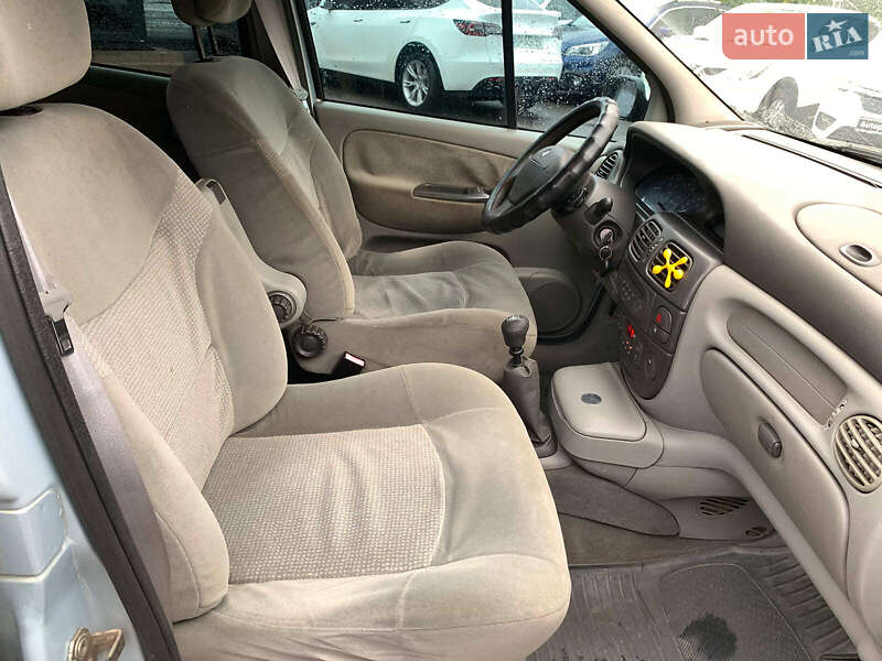 Минивэн Renault Scenic 2002 в Виннице