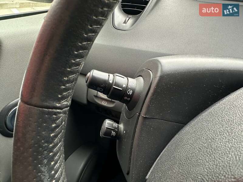 Минивэн Renault Scenic 2005 в Киеве фото 22 Минивэн Renault Scenic 2005 в Киеве