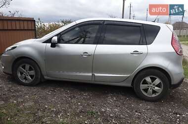 Минивэн Renault Scenic 2009 в 
