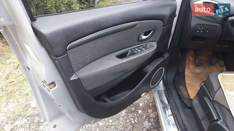 Минивэн Renault Scenic 2009 в Николаеве фото 14 Минивэн Renault Scenic 2009 в Николаеве