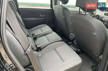 Минивэн Renault Scenic 2012 в 