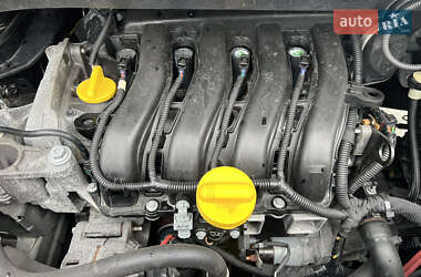 Минивэн Renault Scenic 2012 в 