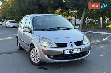 Минивэн Renault Scenic 2008 в  фото 12 Минивэн Renault Scenic 2008 в