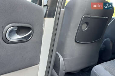 Мінівен Renault Scenic 2007 в  фото 52 Мінівен Renault Scenic 2007 в