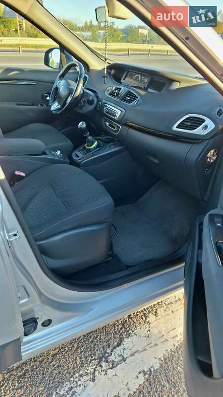 Мінівен Renault Scenic 2012 в Львові фото 10 Мінівен Renault Scenic 2012 в Львові