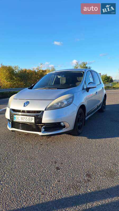 Мінівен Renault Scenic 2012 в Львові фото Мінівен Renault Scenic 2012 в Львові