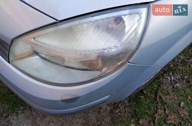 Минивэн Renault Scenic 2003 в 
