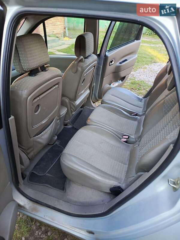 Мінівен Renault Scenic 2003 в Кам'янці-Бузькій