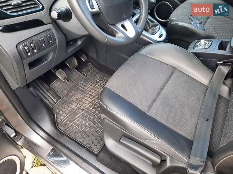 Мінівен Renault Scenic 2012 в Коломиї