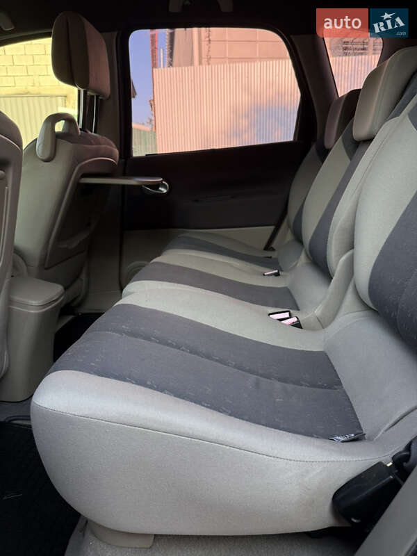 Минивэн Renault Scenic 2005 в Красилове фото 39 Минивэн Renault Scenic 2005 в Красилове