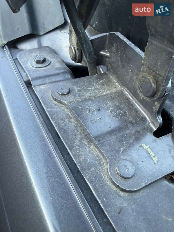 Минивэн Renault Scenic 2005 в Красилове фото 78 Минивэн Renault Scenic 2005 в Красилове