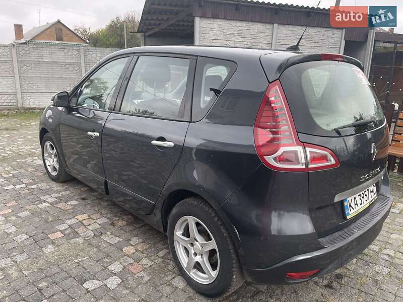Минивэн Renault Scenic 2010 в Любаре